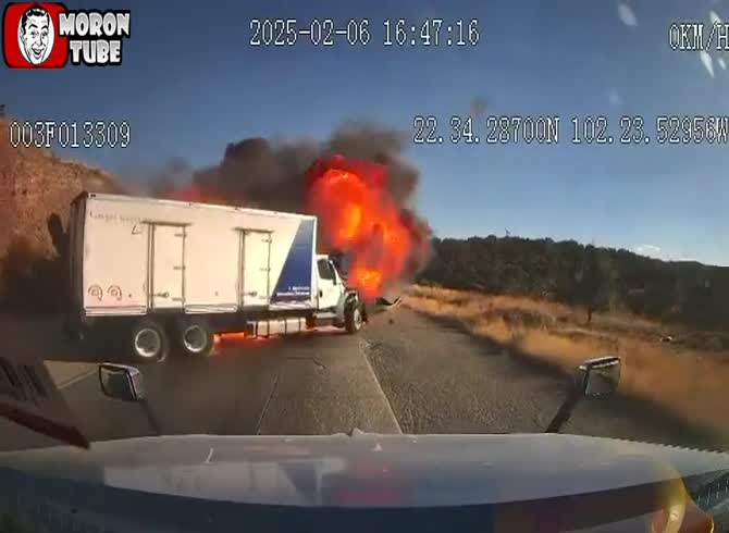 Video :A deadly collision on a Mexican freeway